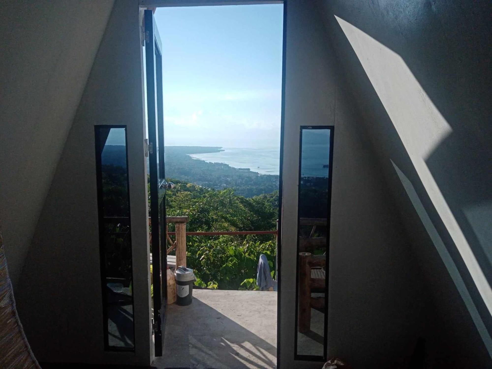 Thornton'S Sea View Cafe & Guesthouse Siquijor Exterior foto