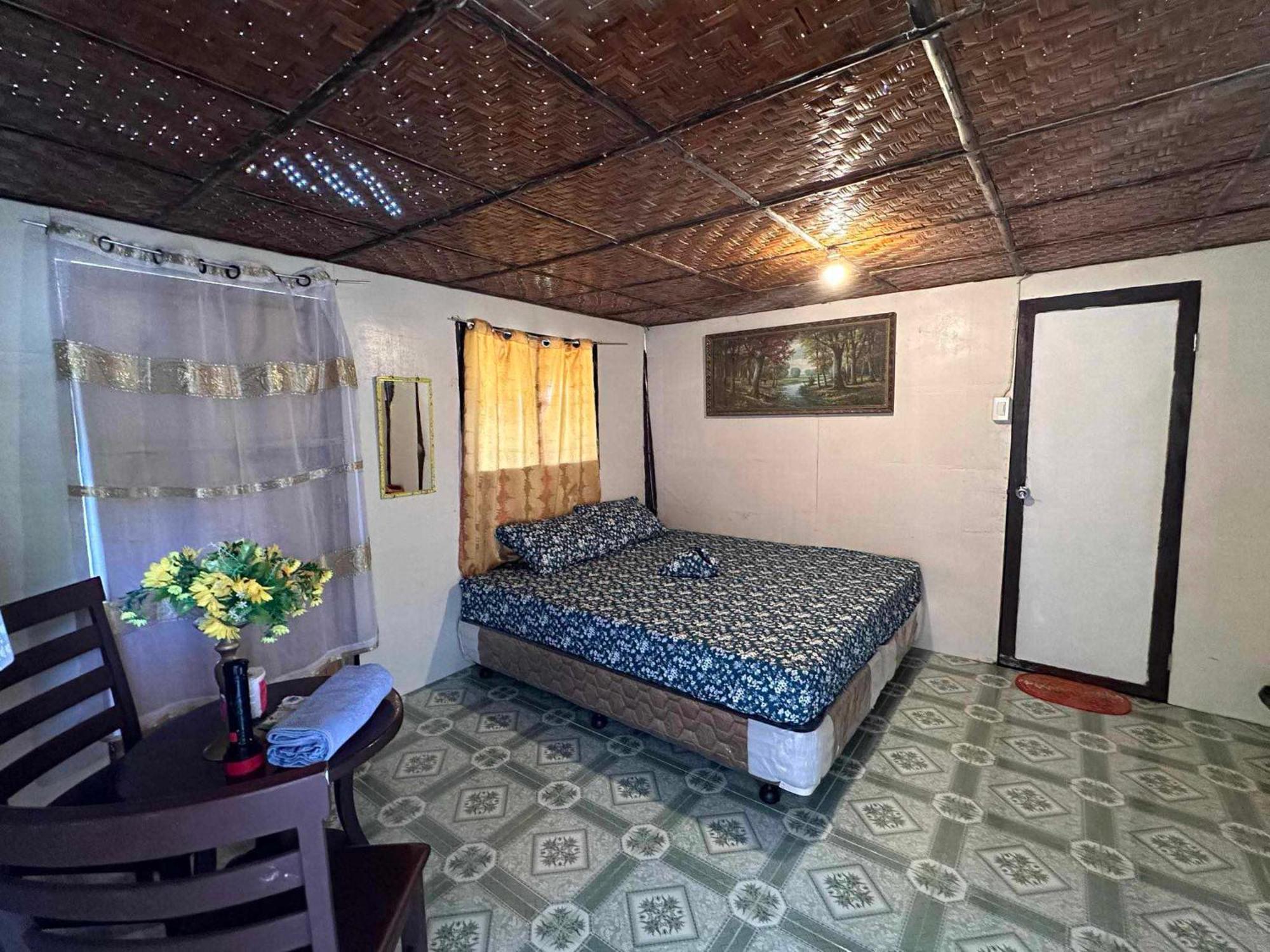 Thornton'S Sea View Cafe & Guesthouse Siquijor Exterior foto