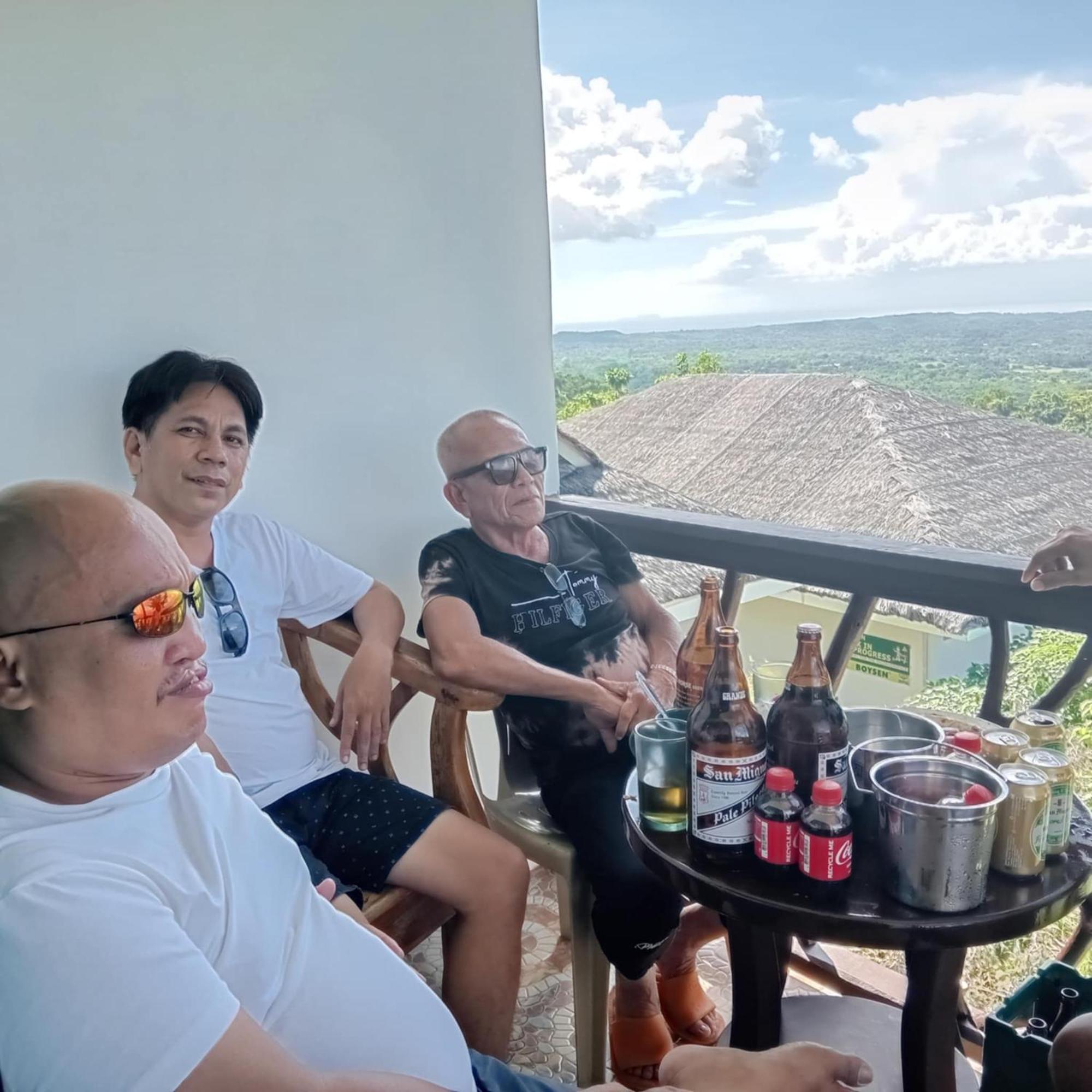 Thornton'S Sea View Cafe & Guesthouse Siquijor Exterior foto